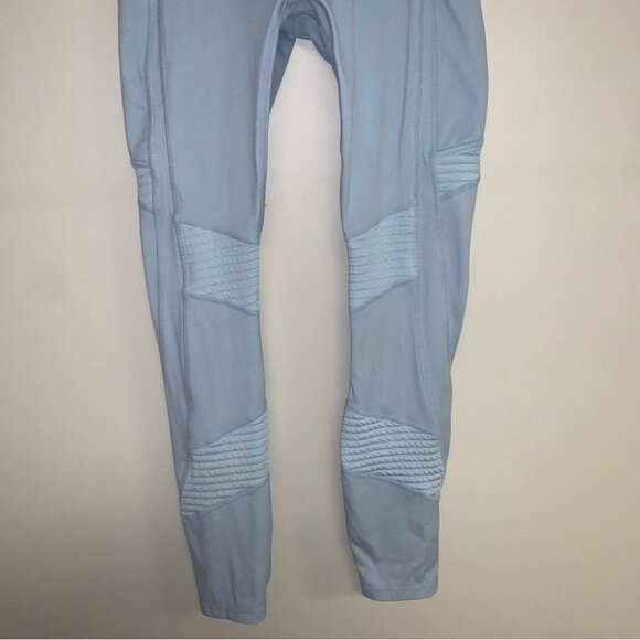 Fabletics Anywhere High-Waisted Moto 7/8 Length Leggings Blue Size Extra Small - Picture 5 of 11
